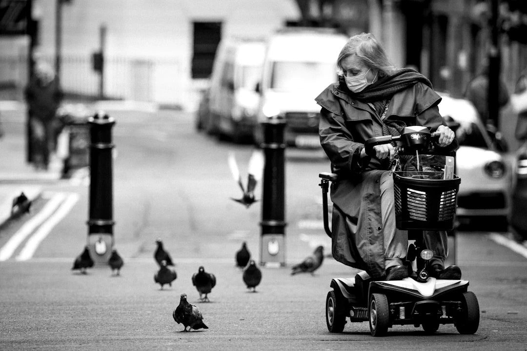 The Benefits of Going Electric Mobility Scooters vs. Manual Wheelchairs