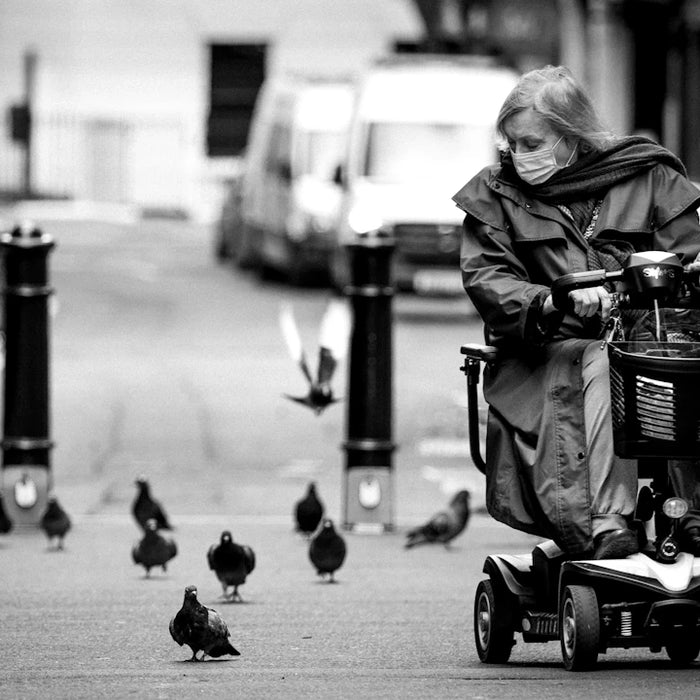 The Benefits of Going Electric Mobility Scooters vs. Manual Wheelchairs